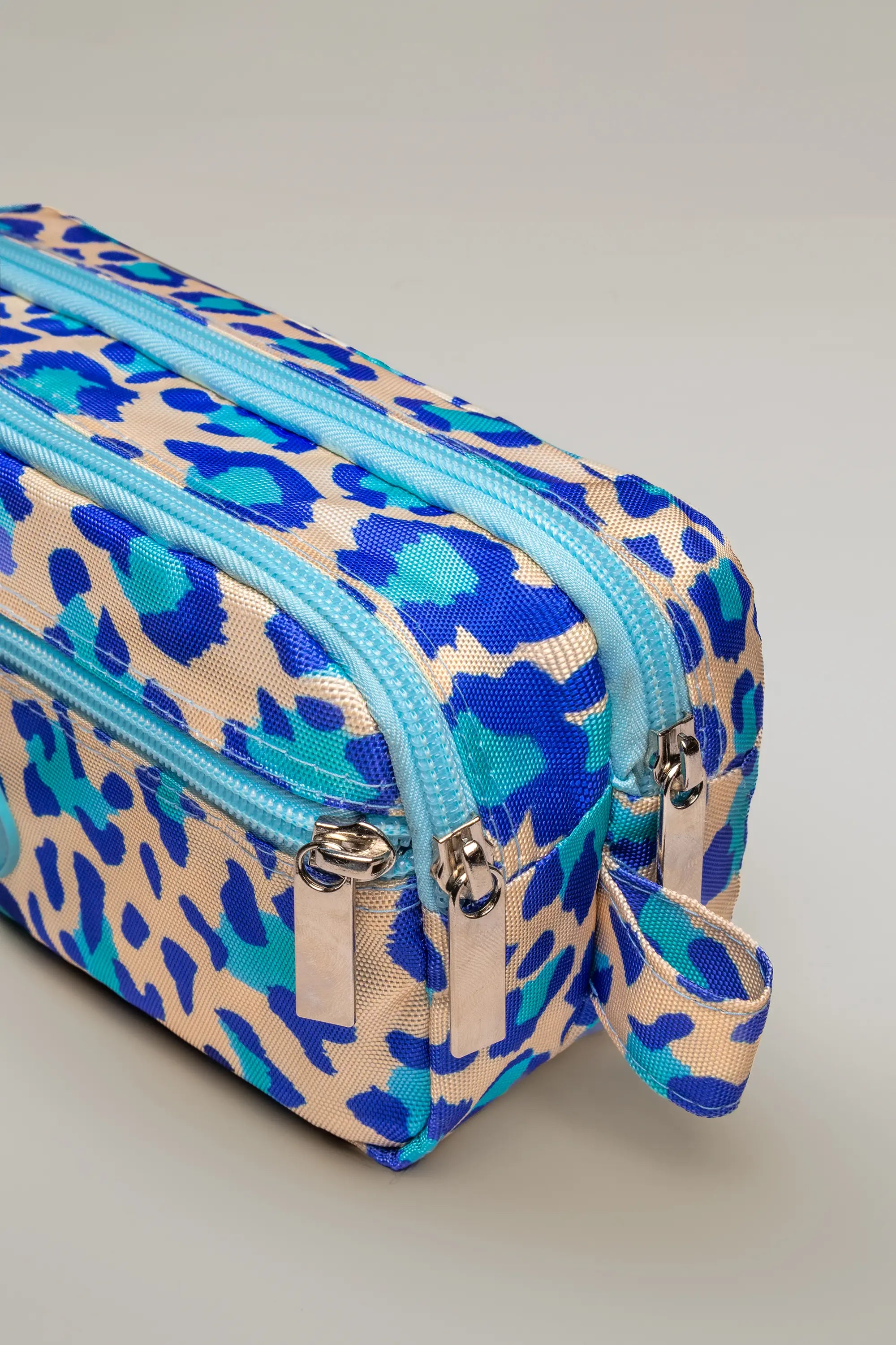 CARTUCHERA ORGANIZADORA CASUAL ANIMAL PRINT