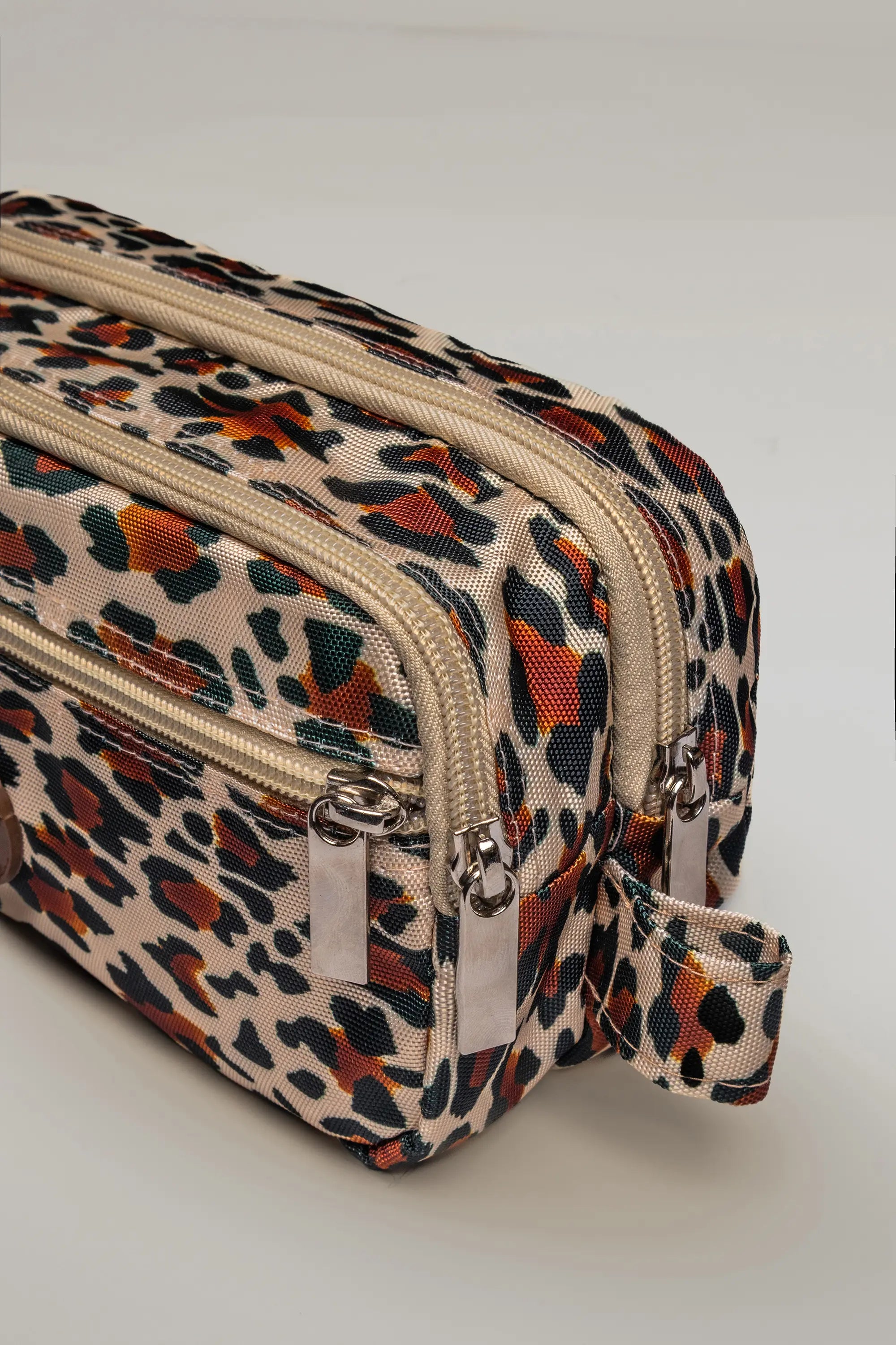 CARTUCHERA ORGANIZADORA CASUAL ANIMAL PRINT